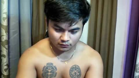 hunkyzeus online show from May 19, 4:36 pm