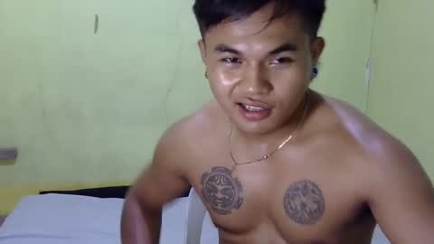 Snapshot of hunkyzeus chatting on October 16, 12:38 pm hunkyzeus online show from October 16, 12:38 pm