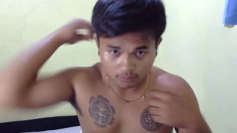 Snapshot of hunkyzeus chatting on October 7, 10:44 am hunkyzeus online show from October 7, 10:44 am