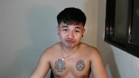 Snapshot of hunkyzeus chatting on January 9, 3:34 pm hunkyzeus online show from January 9, 3:34 pm