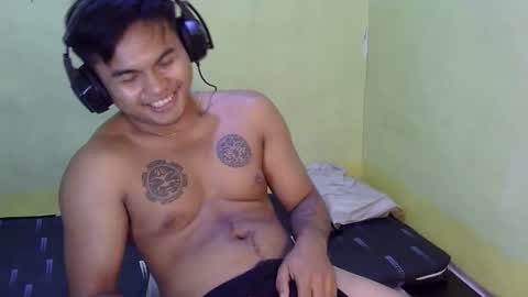 Snapshot of hunkyzeus chatting on October 18, 5:17 pm hunkyzeus online show from October 18, 5:17 pm