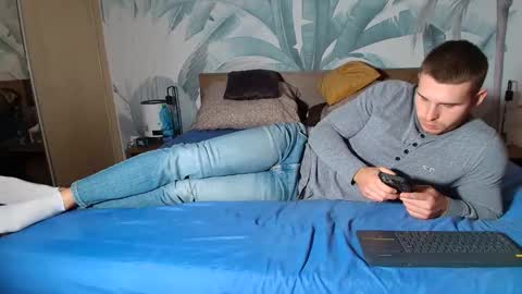 Hunter Bridges online show from November 7, 12:29 pm