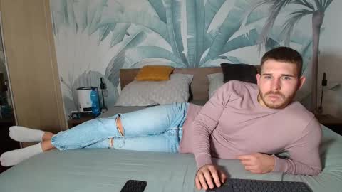 Hunter Bridges online show from December 4, 1:11 pm