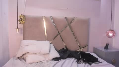 hunterheat_ online show from October 30, 6:52 pm