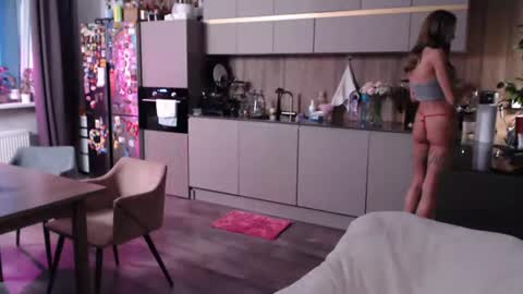 hurricane_kate online show from June 28, 7:32 pm