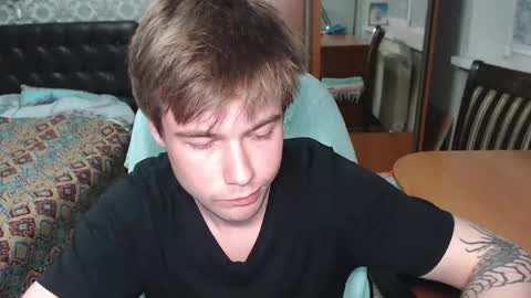 Tom online show from May 8, 2:56 pm