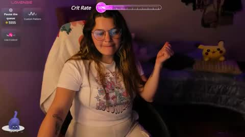 Snapshot of hyun22148625 chatting on December 5, 6:59 am Hello Im Julieta Im 25 years old and I love being here. Thank you for visiting my living room. The only rule is that you hap online show from December 5, 6:59 am