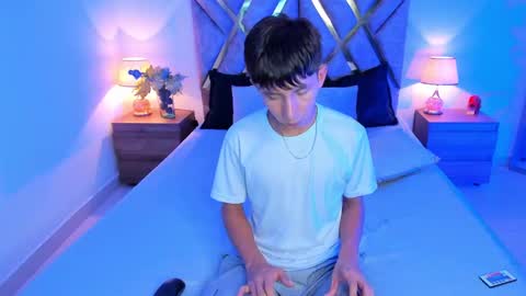 Son Hyunjin online show from October 17, 11:53 pm