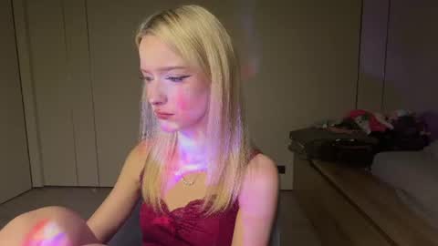 Anny online show from July 6, 6:43 pm