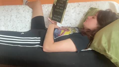 Snapshot of i_love_olive chatting on September 21, 4:33 pm Olive online show from September 21, 4:33 pm