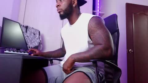 Mr H Independent model online show from May 26, 3:56 am