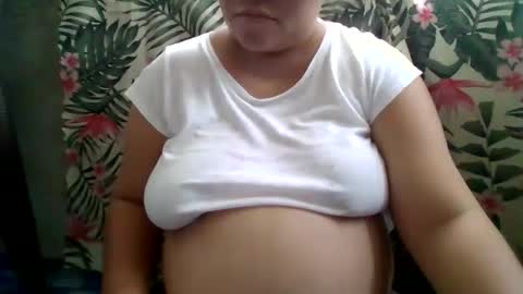 Snapshot of iam_jana chatting on October 15, 2:48 am iam_jana online show from October 15, 2:48 am