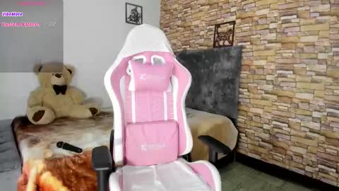 Snapshot of iam_luisa_ chatting on October 9, 6:19 am Luisa online show from October 9, 6:19 am