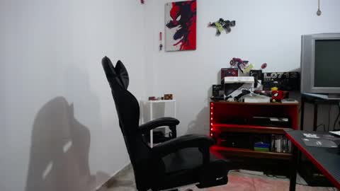 iam_yourbabyprincess_xd online show from April 23, 4:41 pm