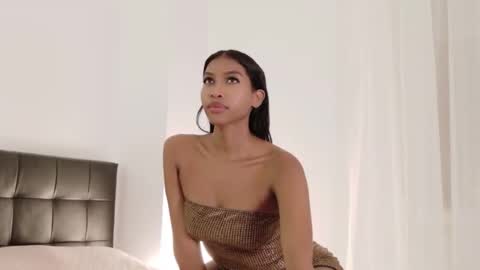 Crystal online show from November 1, 11:37 pm