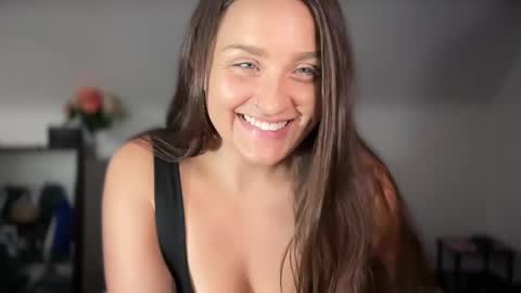 Snapshot of iamcrystalann chatting on October 21, 5:34 am Crystal online show from October 21, 5:34 am