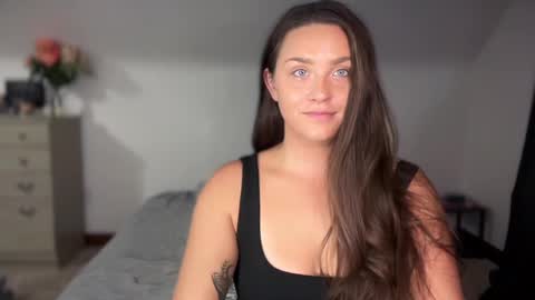 Snapshot of iamcrystalann chatting on September 15, 3:19 am Crystal online show from September 15, 3:19 am