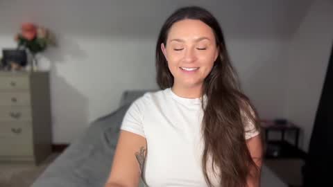 Snapshot of iamcrystalann chatting on September 17, 3:10 am Crystal online show from September 17, 3:10 am