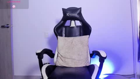 Dylan  independent model  online show from February 11, 12:42 pm