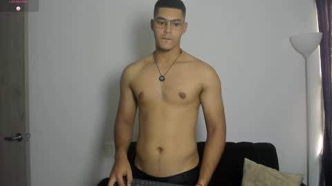 Dylan  independent model  online show from March 27, 3:35 pm
