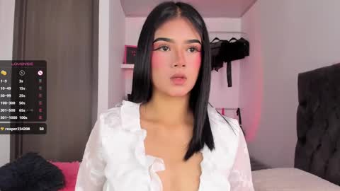 Snapshot of iamjulietaa chatting on February 5, 4:14 pm online show from February 5, 4:14 pm