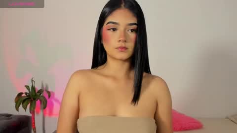 Snapshot of iamjulietaa chatting on March 4, 2:27 am online show from March 4, 2:27 am