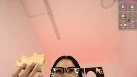 Snapshot of iamlola_ chatting on October 15, 4:05 am IM LOLA online show from October 15, 4:05 am