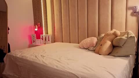 Nyxy online show from March 26, 11:59 am