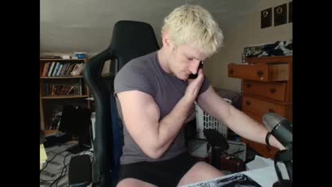 iamtommyparker online show from February 7, 4:26 am