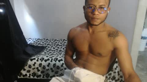 ian_tuner online show from June 29, 9:58 pm
