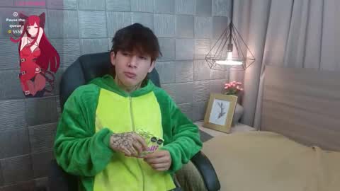 Snapshot of iancute_ chatting on September 14, 4:37 am ian online show from September 14, 4:37 am