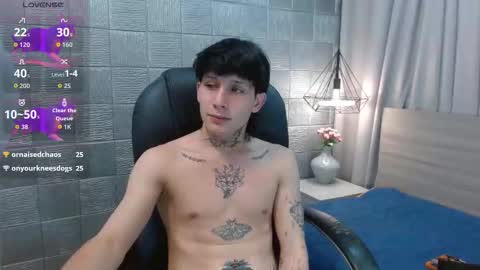 Snapshot of iancute_ chatting on October 16, 12:21 am ian online show from October 16, 12:21 am