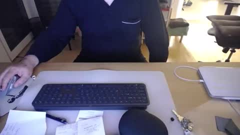 iandy12 online show from April 19, 10:12 pm