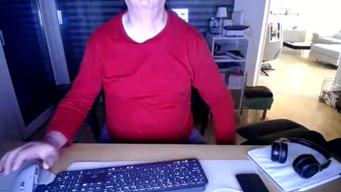 iandy12 online show from April 5, 10:40 pm