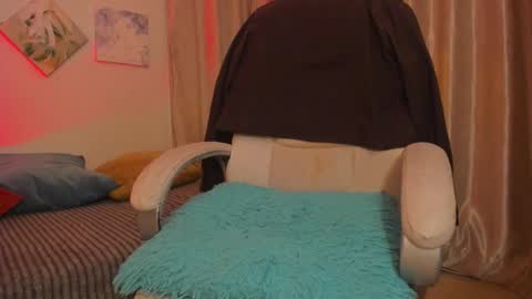 ian  online show from February 7, 4:48 am