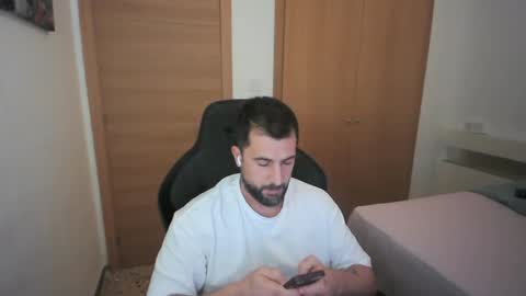 iberian_macho online show from November 14, 8:49 am