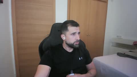 iberian_macho online show from October 20, 9:03 am