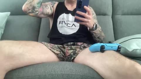 Snapshot of ic987 chatting on September 28, 3:37 am ic987 online show from September 28, 3:37 am