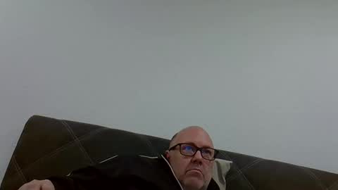 iceoli123 online show from April 21, 2:46 pm