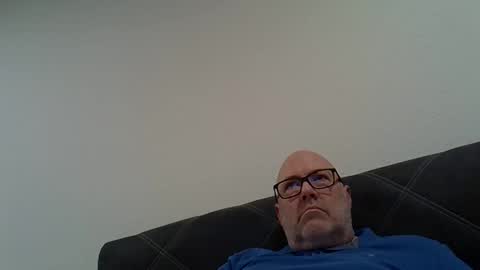 iceoli123 online show from March 10, 4:55 pm