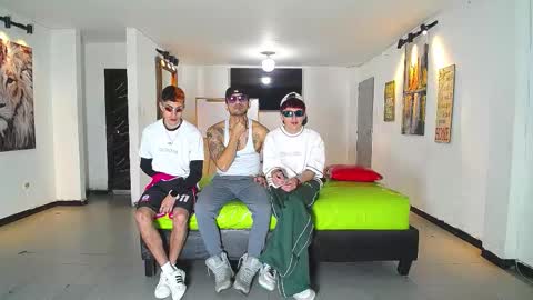 THOMAS AND DAMIAND online show from November 29, 12:24 pm