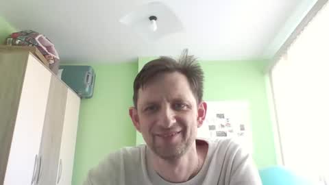 ico01x online show from April 20, 10:51 am