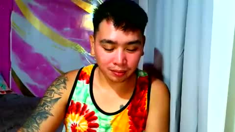 Snapshot of iconic_vince chatting on October 16, 3:11 pm iconic_vince online show from October 16, 3:11 pm