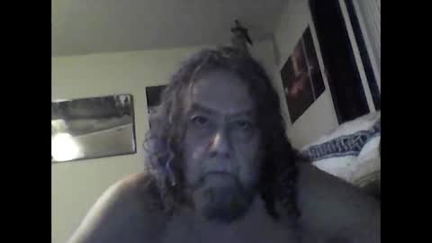 Snapshot of icu2try2xs2 chatting on February 5, 11:23 am icu2try2xs2 online show from February 5, 11:23 am
