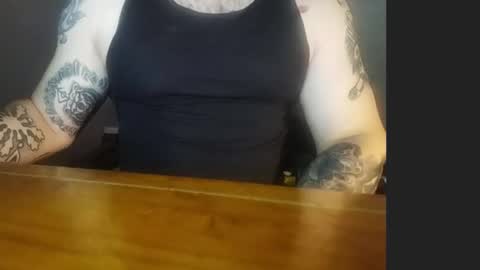 Snapshot of ifitsgoodmakeitbetter chatting on September 17, 8:40 am ifitsgoodmakeitbetter online show from September 17, 8:40 am