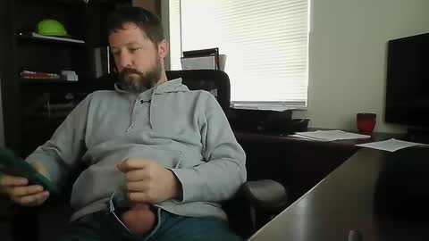 Hung office Stud online show from December 16, 3:22 pm