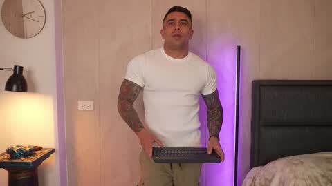 Igor scott online show from February 15, 2:25 am