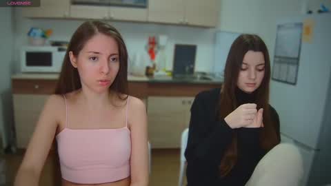 Snapshot of ihavepaws33 chatting on February 27, 4:21 pm Julia and Mira online show from February 27, 4:21 pm
