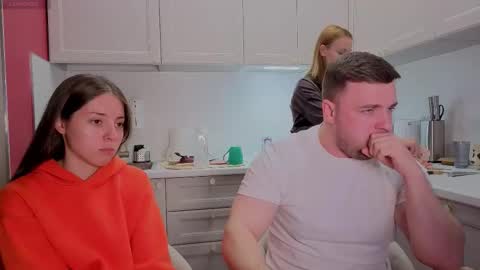 Julia and Mira online show from January 15, 1:42 pm