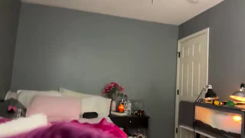 cassie online show from October 21, 7:06 pm